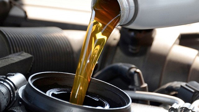How to check oil in car?